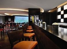 Bar West Beach Bistro & Sports Lounge Dubai Picture